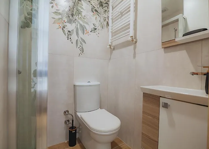 Marcian's Column - Orange And Blue Hotel *