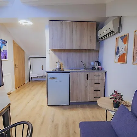 Marcian's Column - Orange And Blue * 伊斯坦布尔