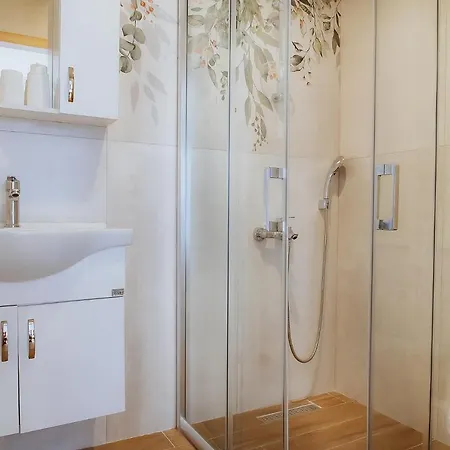 Marcian's Column - Orange And Blue 이스탄불