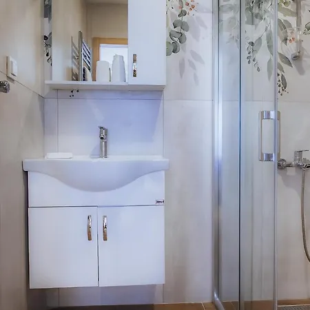 Marcian's Column - Orange And Blue 호텔 *