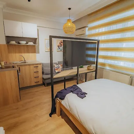 호텔 Marcian's Column - Orange And Blue