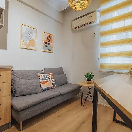 Marcian's Column - Orange And Blue 이스탄불