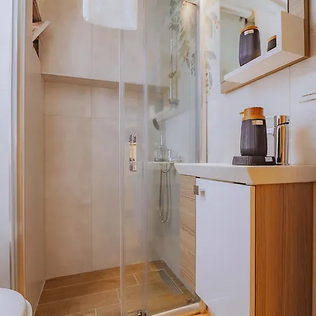 호텔 Marcian's Column - Orange And Blue